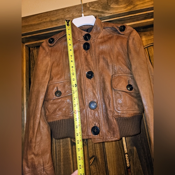 100% Authentic Burberry Cropped Lambskin Leather Jacket - Picture 15 of 16